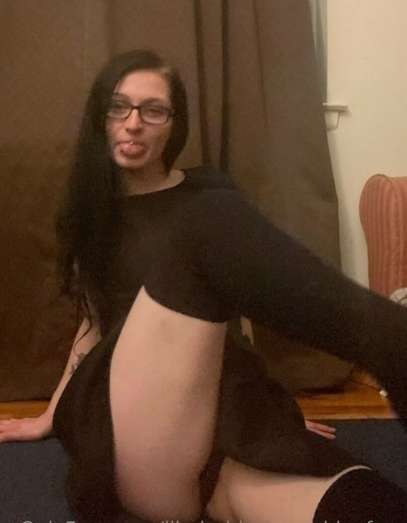 Nacktes geleaktes OnlyFans-Foto von Lilmissblacksunshinefree