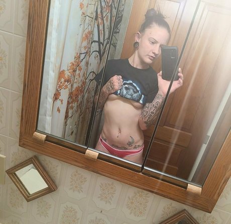 Nacktes geleaktes OnlyFans-Foto von Modifiedj9