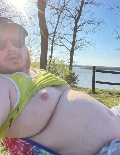 Nacktes geleaktes OnlyFans-Foto von Greedyglut10