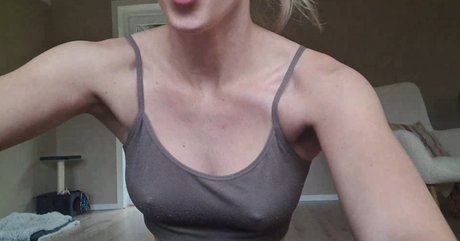 Nacktes geleaktes OnlyFans-Foto von Copykat