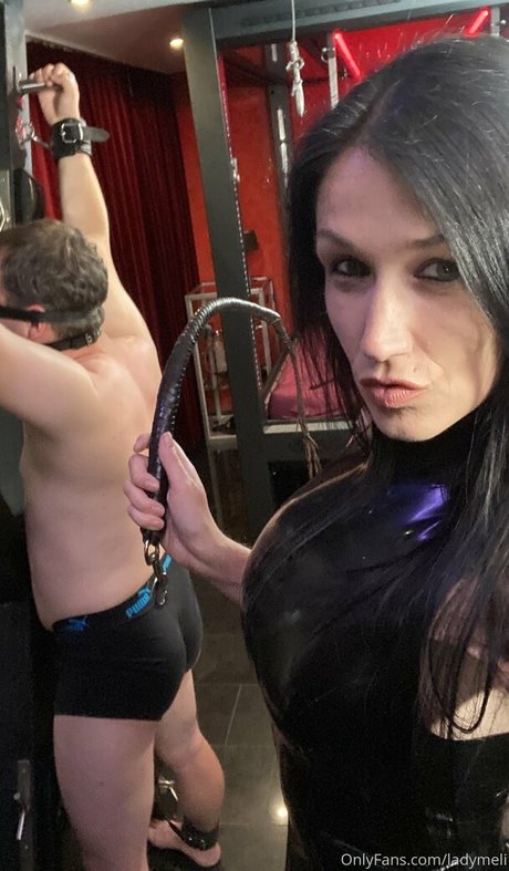 Nacktes geleaktes OnlyFans-Foto von Melideluxe