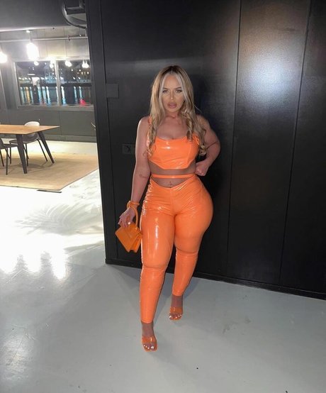 Nacktes geleaktes OnlyFans-Foto von Esmee Dream