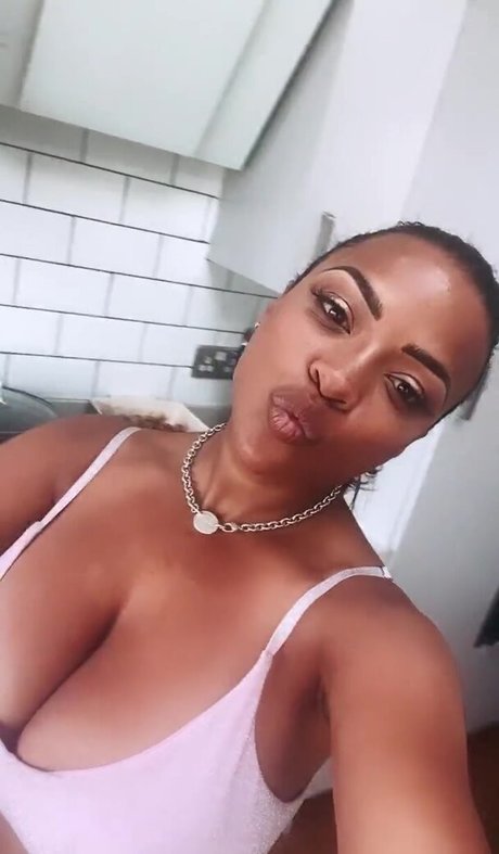 Nacktes geleaktes OnlyFans-Foto von Ruby Summers