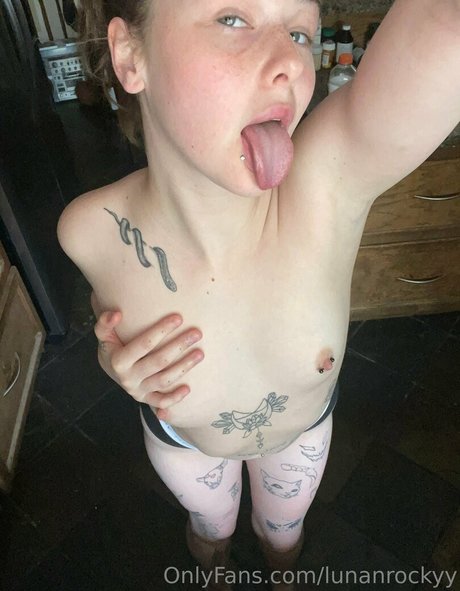 Nacktes geleaktes OnlyFans-Foto von Lunanrockyy