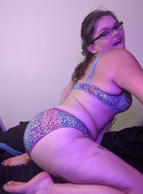 Nacktes geleaktes OnlyFans-Foto von Lucy Stoner