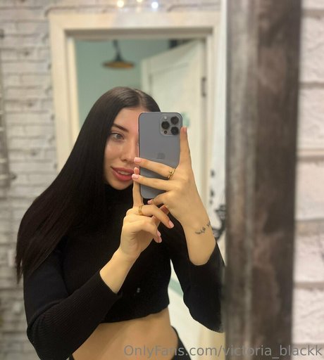 Victoria_blackk