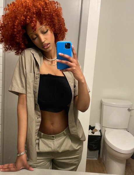 Nacktes geleaktes OnlyFans-Foto von Solaya Ismail