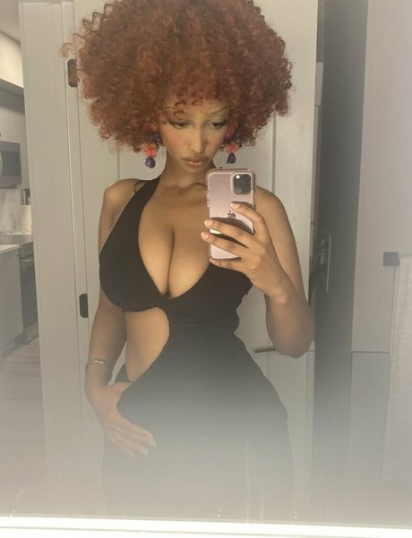 Nacktes geleaktes OnlyFans-Foto von Solaya Ismail