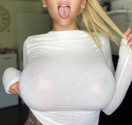 Nacktes geleaktes OnlyFans-Foto von Deminecka