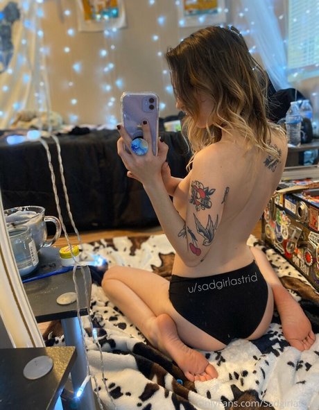 Nacktes geleaktes OnlyFans-Foto von Sadgirlastridsfree