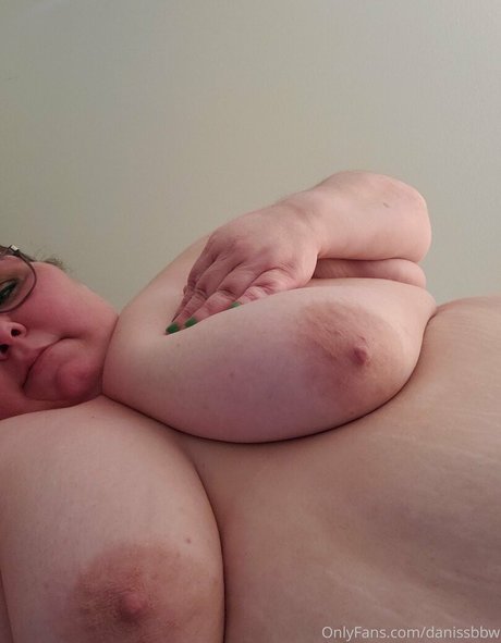 Nacktes geleaktes OnlyFans-Foto von Danissbbw