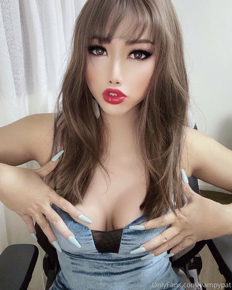 Nacktes geleaktes OnlyFans-Foto von Vampypat