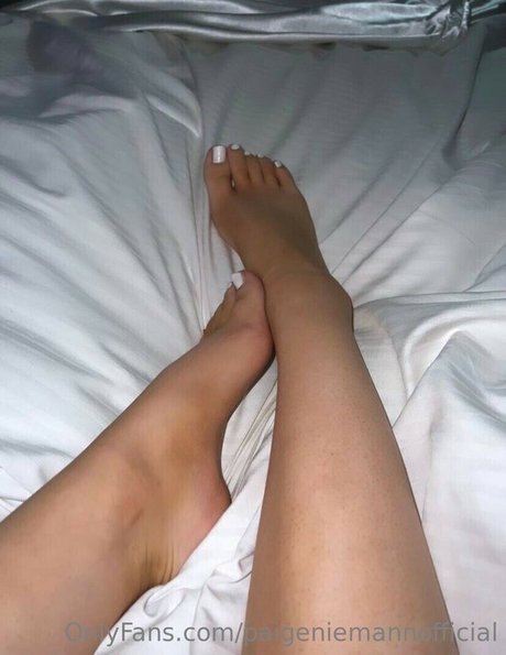 Nacktes geleaktes OnlyFans-Foto von Paige Niemann