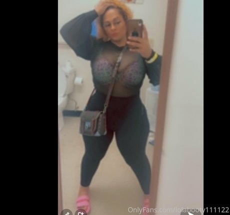 Nacktes geleaktes OnlyFans-Foto von Lolabooty111122