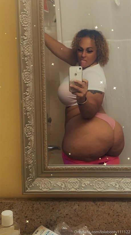 Nacktes geleaktes OnlyFans-Foto von Lolabooty111122