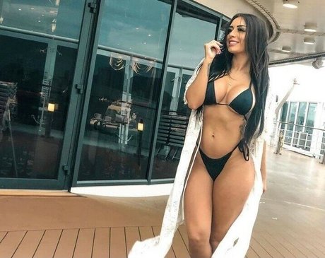 Nacktes geleaktes OnlyFans-Foto von Bruna Corradini