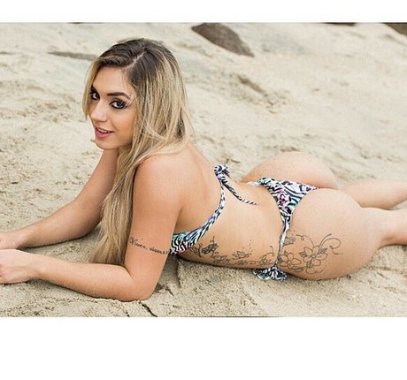 Nacktes geleaktes OnlyFans-Foto von Bruna Corradini