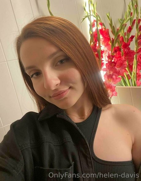 Nacktes geleaktes OnlyFans-Foto von Helen Davis