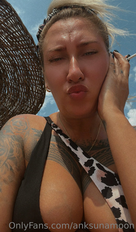 Nacktes geleaktes OnlyFans-Foto von Anksunamoon