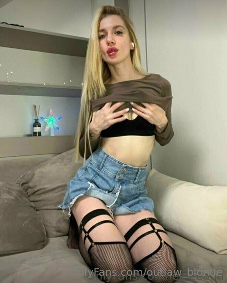 Outlaw_blonde