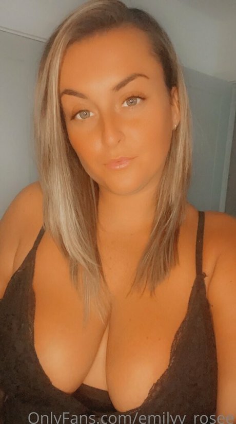 Emilyyrosee