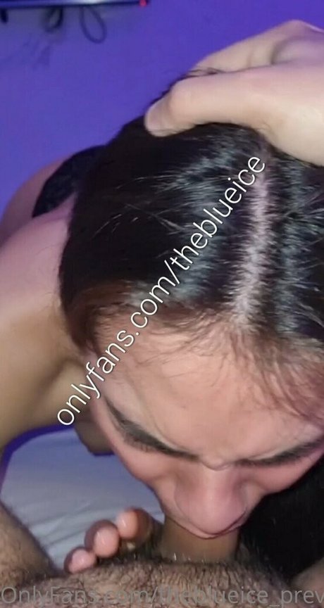 Nacktes geleaktes OnlyFans-Foto von Theblueicepreview