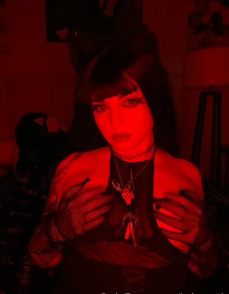 Nacktes geleaktes OnlyFans-Foto von Brieowth