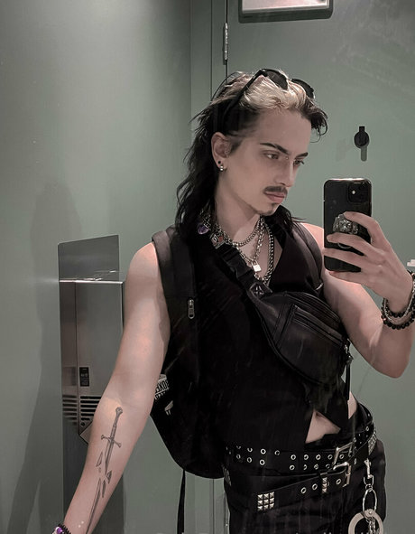 Nacktes geleaktes OnlyFans-Foto von Evilreligion