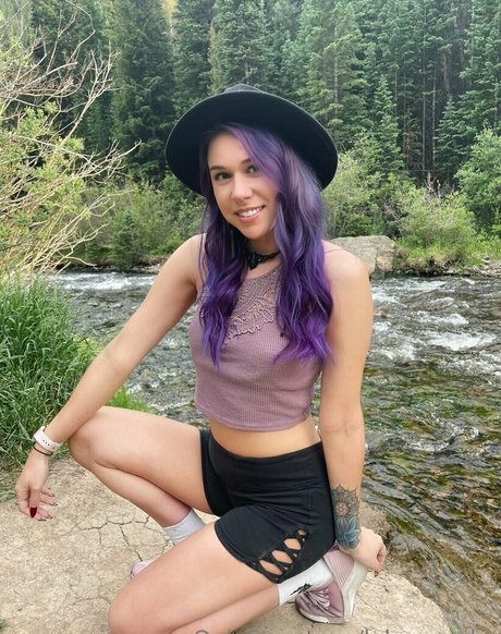 Nacktes geleaktes OnlyFans-Foto von Lolaxsparks