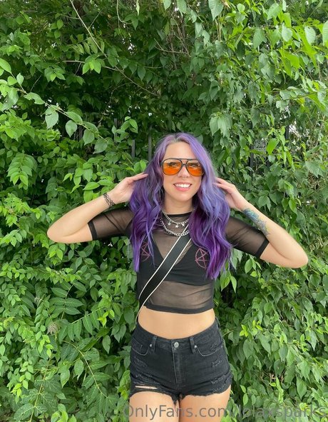 Nacktes geleaktes OnlyFans-Foto von Lolaxsparks