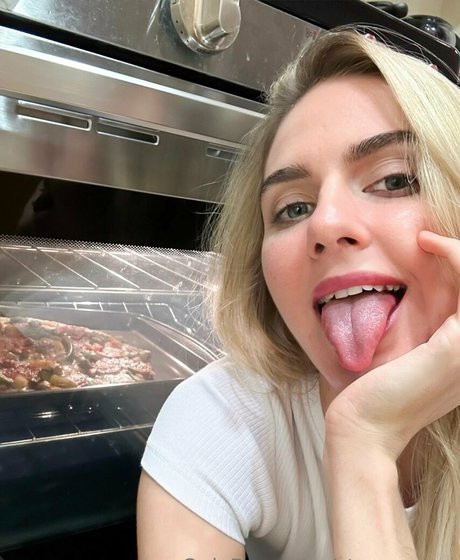 Nacktes geleaktes OnlyFans-Foto von Anastayshaa