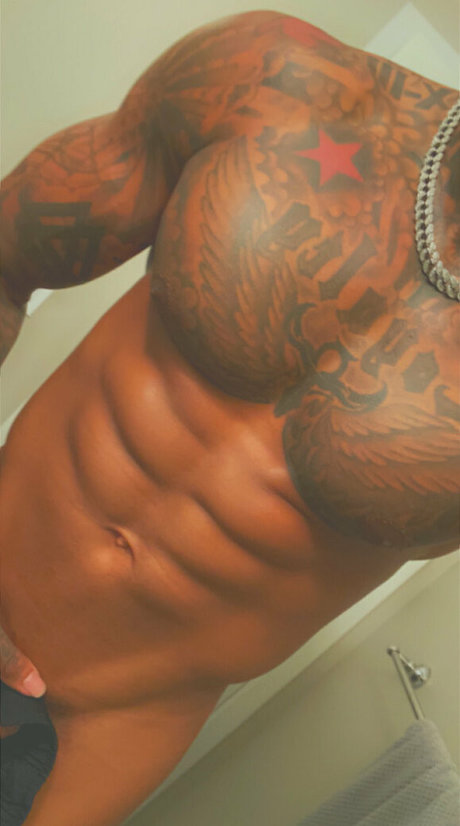 Nacktes geleaktes OnlyFans-Foto von Kingnate
