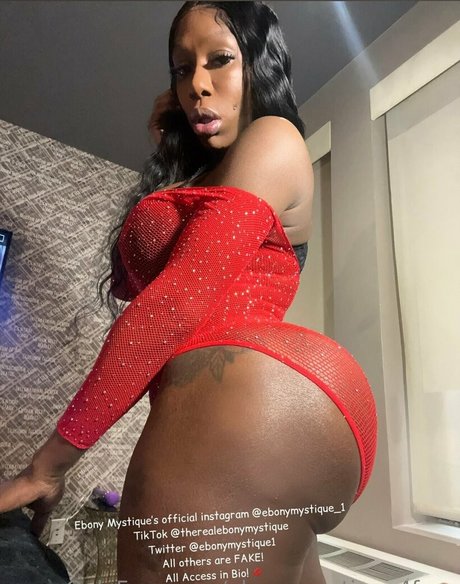 Nacktes geleaktes OnlyFans-Foto von Ebonymystique4free