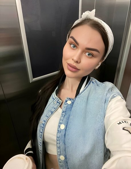 Nacktes geleaktes OnlyFans-Foto von Sofiamoor