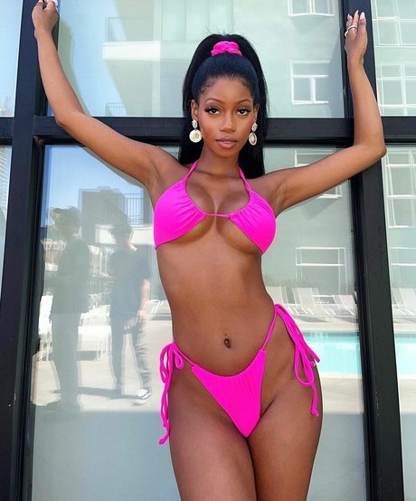 Nacktes geleaktes OnlyFans-Foto von Hotgalbia
