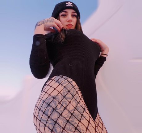 Nacktes geleaktes OnlyFans-Foto von Babysaraxoxo