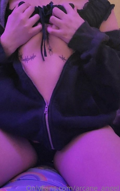 Nacktes geleaktes OnlyFans-Foto von Arcaneangel