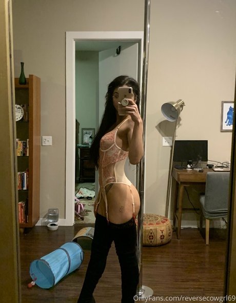 Nacktes geleaktes OnlyFans-Foto von Reversecowgrl69