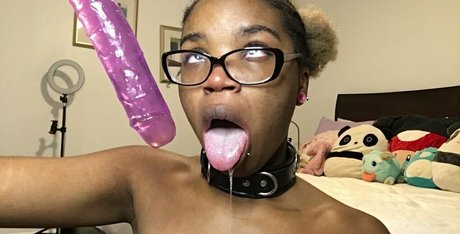 Nacktes geleaktes OnlyFans-Foto von Thenovapandafree