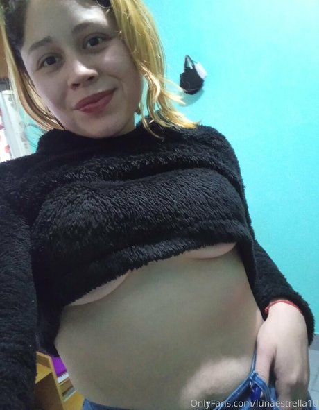 Nacktes geleaktes OnlyFans-Foto von Lunaestrella10