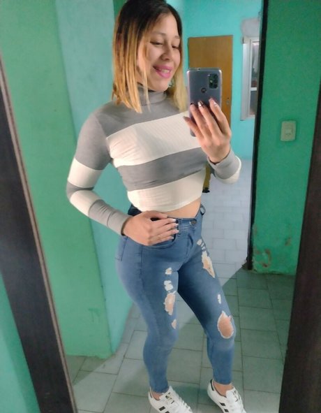 Nacktes geleaktes OnlyFans-Foto von Lunaestrella10
