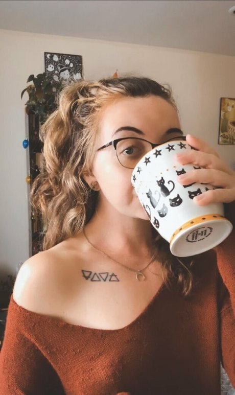 Nacktes geleaktes OnlyFans-Foto von Sidhee