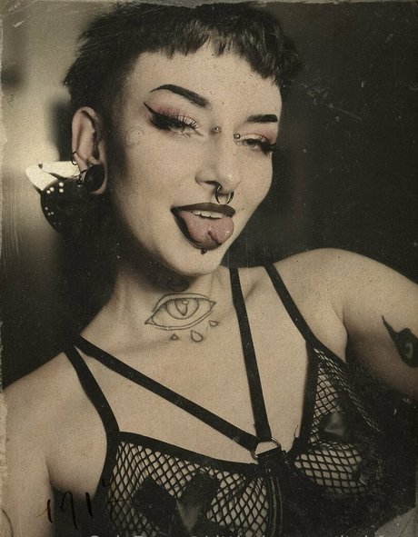 Littledemonwitchfree