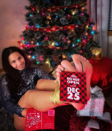 Nacktes geleaktes OnlyFans-Foto von Kangelstardustxo