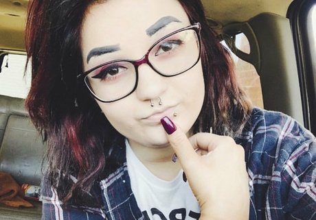 Nacktes geleaktes OnlyFans-Foto von Sexxmetalxbarbiex