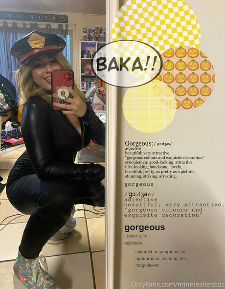 Nacktes geleaktes OnlyFans-Foto von Minniealiencos