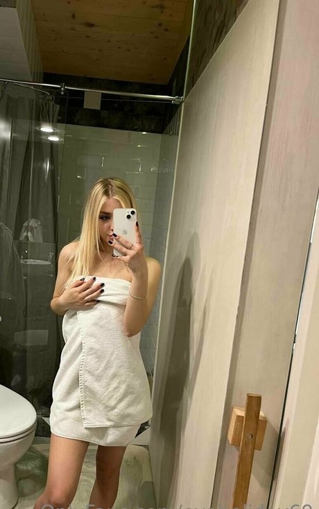 Nacktes geleaktes OnlyFans-Foto von Evaholiday69