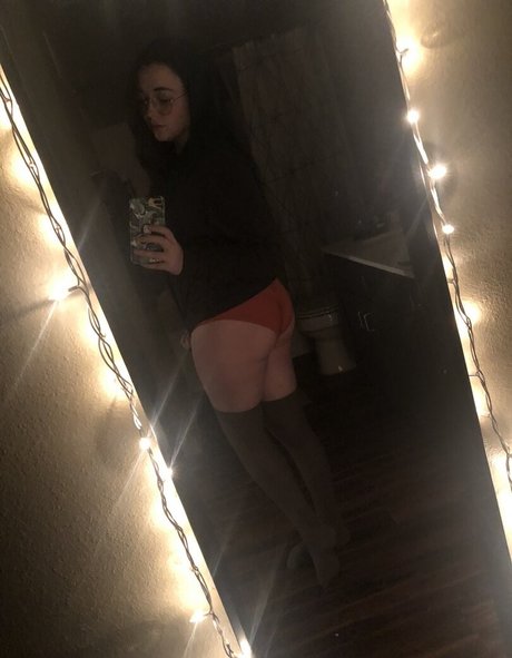 Nacktes geleaktes OnlyFans-Foto von Emily Fox