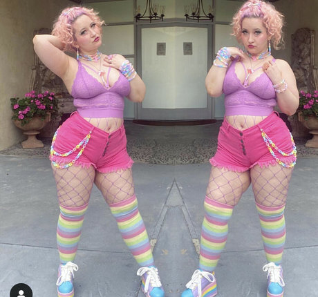 Nacktes geleaktes OnlyFans-Foto von Cokebottlethunderthighs