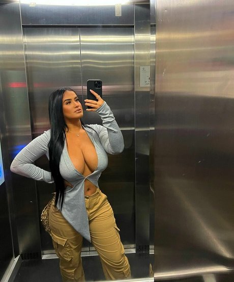 Nacktes geleaktes OnlyFans-Foto von Hanaa Elshayeb